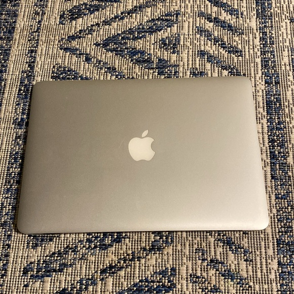 MacBook Air 13 - Picture 1 of 13
